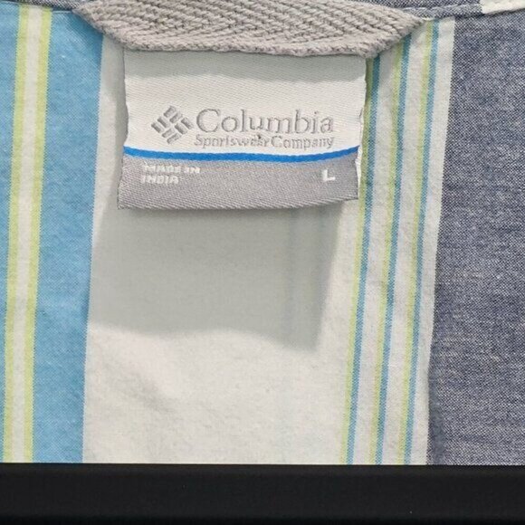Columbia Men's Large Striped Short Sleeve Button-Up Shirt Blue White - Picture 2 of 12
